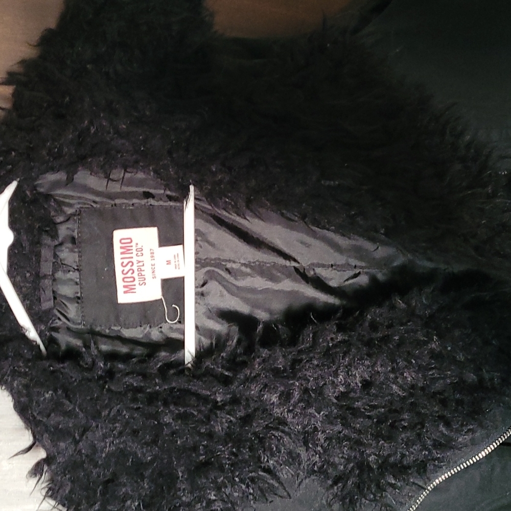 Vest black size medium mossimo